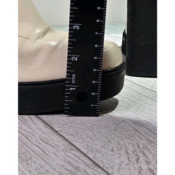 Mia Boots Womens 6.5 Gwyn Chelsea Platform Zip Ankle Bootie White Faux Leather - Picture 9 of 11